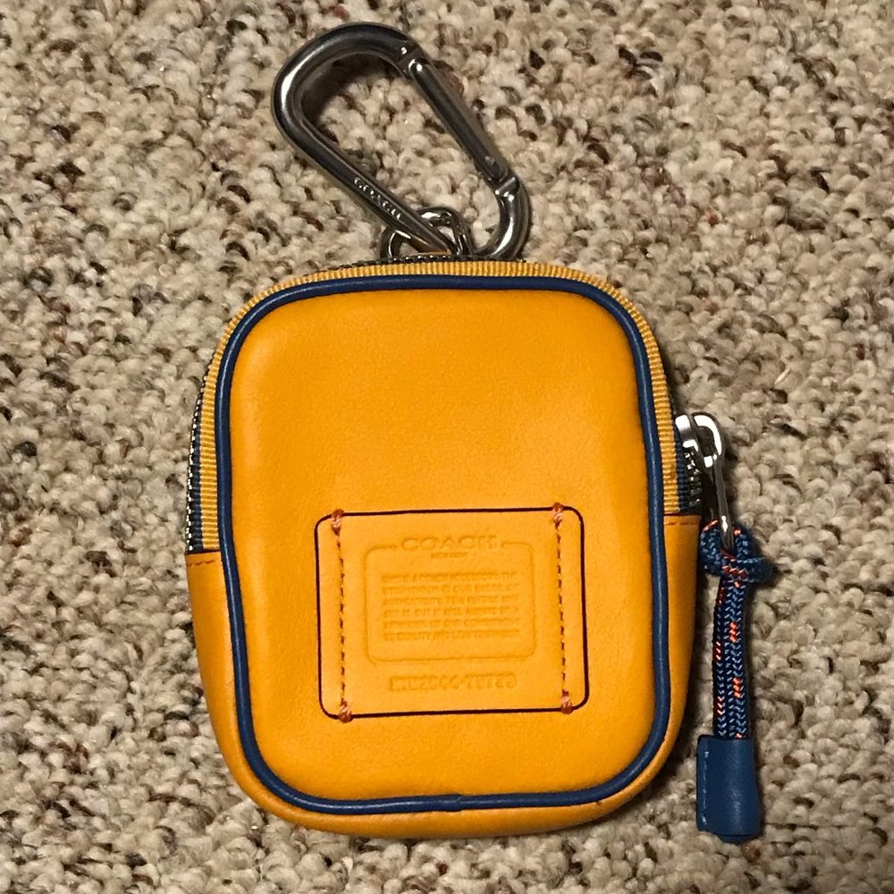 Coach Hybrid Pouch 8 In Colorblock
